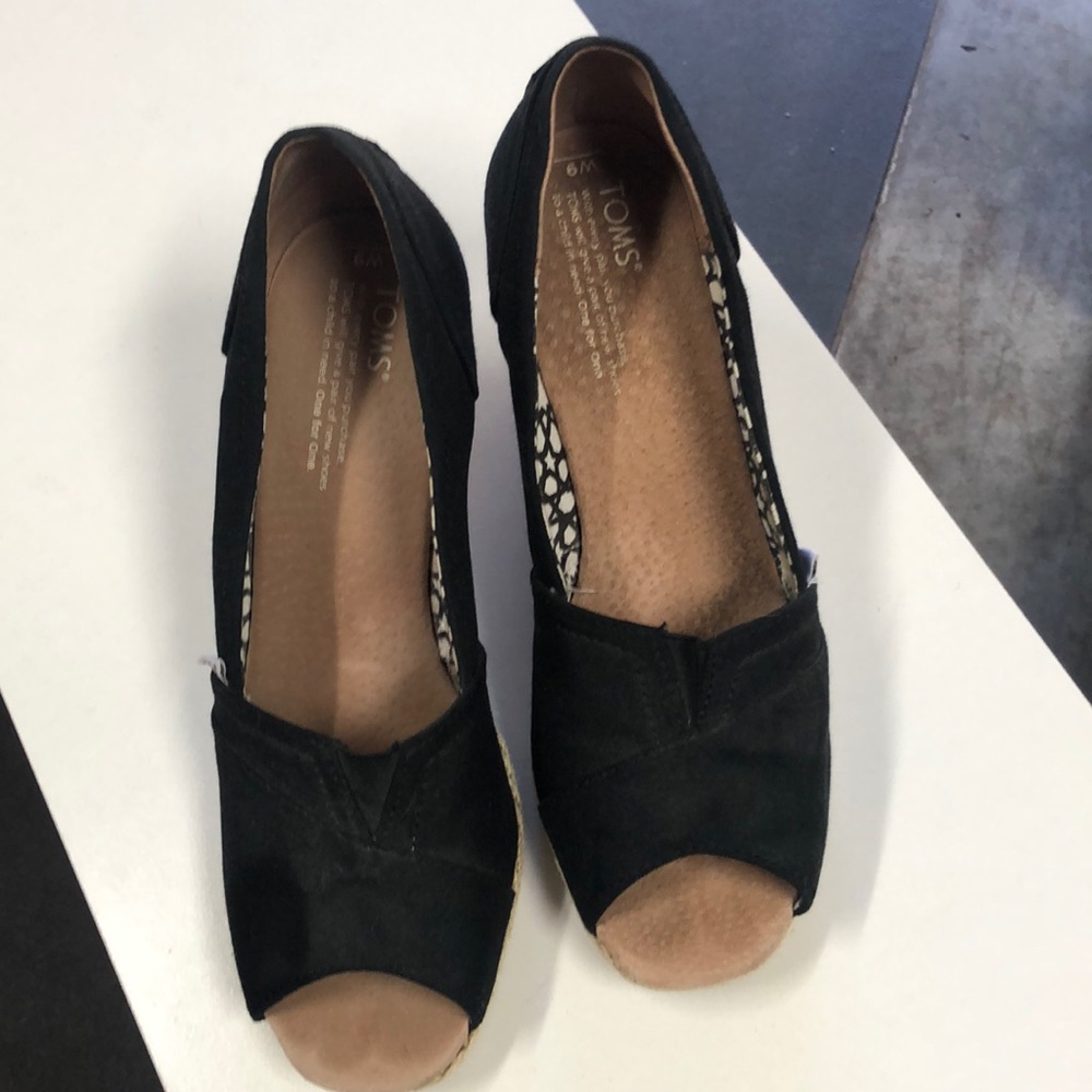 Toms women’s wedges